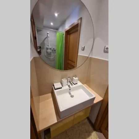 Appartement le bonheur est parfois cache dans l'inconnu II Le bonhomme Extérieur photo