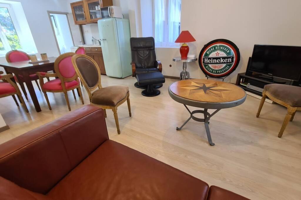 Le Bonheur Est Parfois Cache Dans L'inconnu Ii Appartement *